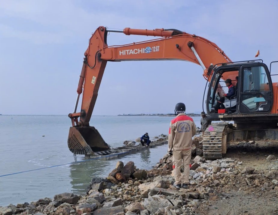 Khánh Hòa tìm giải pháp tháo gỡ thiếu vật liệu cho các dự án đầu tư